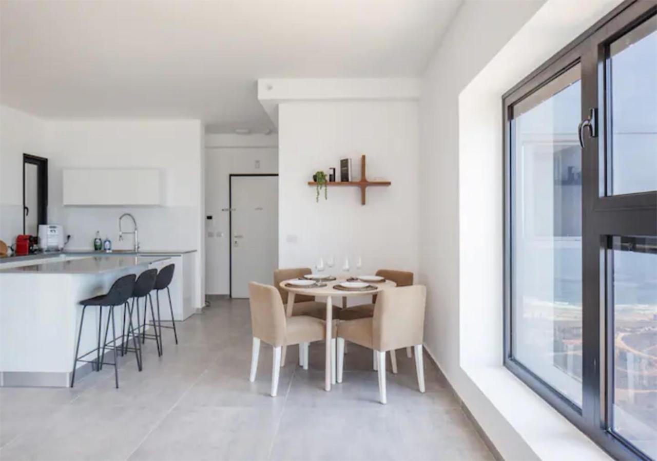 O&O Group- Magical 4Br Apt With Panoramic Sea View Бат-Ям Экстерьер фото