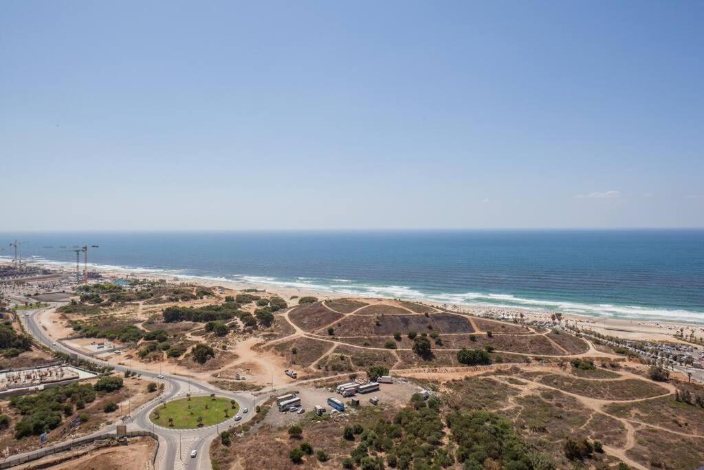 O&O Group- Magical 4Br Apt With Panoramic Sea View Бат-Ям Экстерьер фото